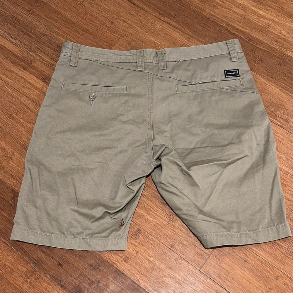 Volcom Tan Flat Front Shorts Casual Style - Picture 4 of 4